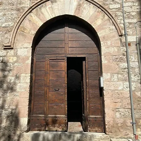 Modern Assisi-centre Loft Lejlighed