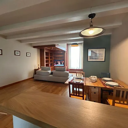 Modern Assisi-centre Loft Lejlighed